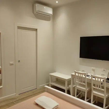 Beplace Holy Πανσιόν 4*